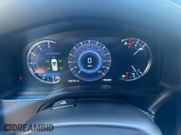 2016 Cadillac Escalade Luxury Collection z VIN 1GYS4BKJ4GR185698, wystawiony jako Copart lot #63520235 z przebiegiem 188 154 mil mil oraz Czysty tytuł • Clean title. Historia ofert i sprzedaży dostępna na DreamBid. Obrazek 8.