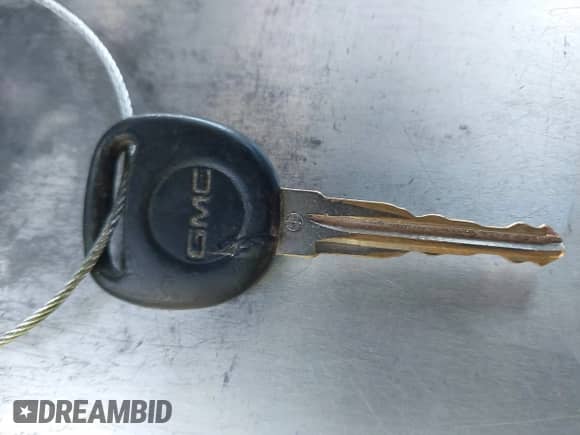 2007 GMC Sierra 1500 Work Truck with VIN 1GTEC14X87Z599018, listed as a IAAI auction lot 43419520 with 154,065 mi miles and . Bid and sale history available at DreamBid. Image 11.