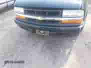 2002 Chevrolet S-10 LS z VIN 1GCCS19W028249908, wystawiony jako IAAI lot #42019877 z przebiegiem Nie podano mil oraz . Historia ofert i sprzedaży dostępna na DreamBid. Obrazek 6.