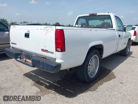 1994 GMC Sierra 1500 z VIN 1GTDC14Z6RZ529615, wystawiony jako IAAI lot #42631470 z przebiegiem 211 228 mil mil oraz . Historia ofert i sprzedaży dostępna na DreamBid. Obrazek 4.