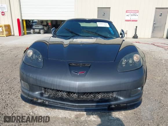 2010 Chevrolet Corvette ZR1 3ZR z VIN 1G1YN2DT1A5800405, wystawiony jako IAAI lot #42865158 z przebiegiem Nie podano mil oraz . Historia ofert i sprzedaży dostępna na DreamBid. Obrazek 11.