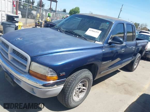 2000 Dodge Dakota Sport с VIN 1B7GL2AN0YS744001, выставлен на аукционе IAAI как лот 41966293 с пробегом 292 160 миль миль и . История ставок и продаж доступна на DreamBid. Изображение 2.