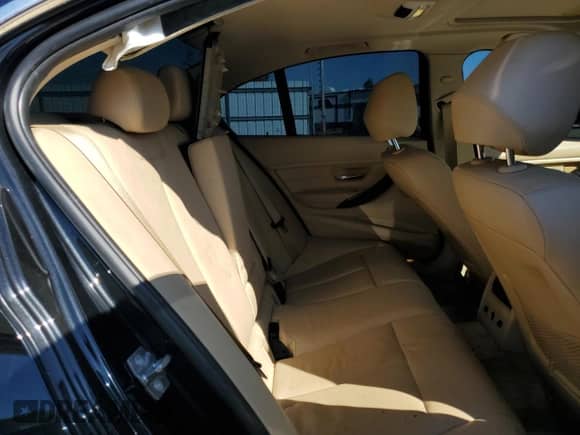 2013 BMW 3 Series 328i xDrive с VIN WBA3B5C51DF593878, выставлен на аукционе Copart как лот 70813025 с пробегом 145 301 миль миль и Списание • Salvage title. История ставок и продаж доступна на DreamBid. Изображение 10.