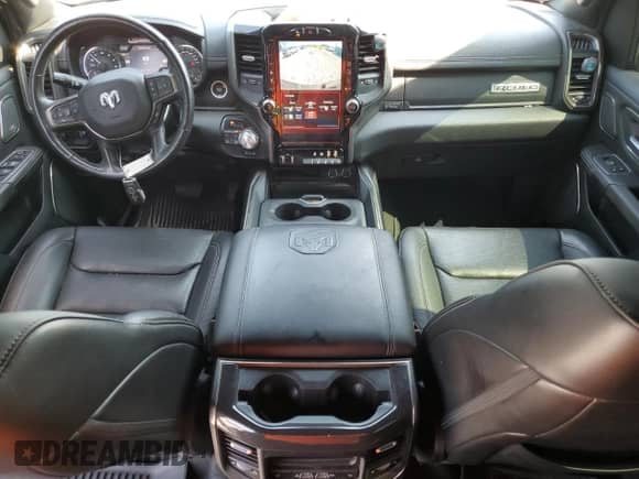 2020 Ram 1500 Rebel z VIN 1C6SRFLT7LN360498, wystawiony jako Copart lot #68648235 z przebiegiem 66 039 mil mil oraz Szkoda całkowita • Salvage title. Historia ofert i sprzedaży dostępna na DreamBid. Obrazek 8.