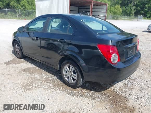 2012 Chevrolet Sonic LS с VIN 1G1JA5SH1C4151890, выставлен на аукционе IAAI как лот 42455995 с пробегом 170 500 миль миль и . История ставок и продаж доступна на DreamBid. Изображение 3.