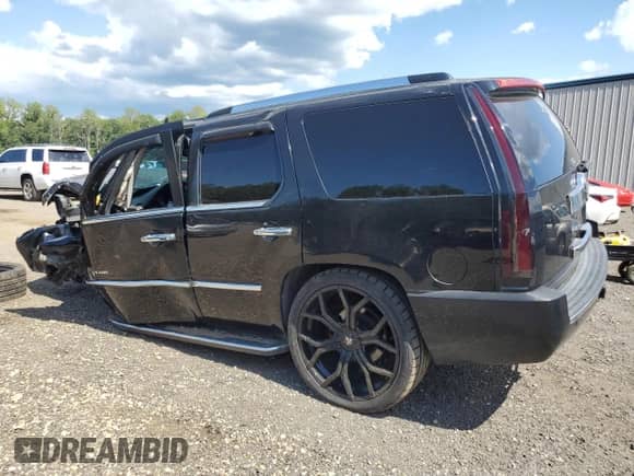2008 Cadillac Escalade with VIN 1GYFK63878R217989, listed as a Copart auction lot 70482715 with Not provided miles and Salvage title. Bid and sale history available at DreamBid. Image 2.