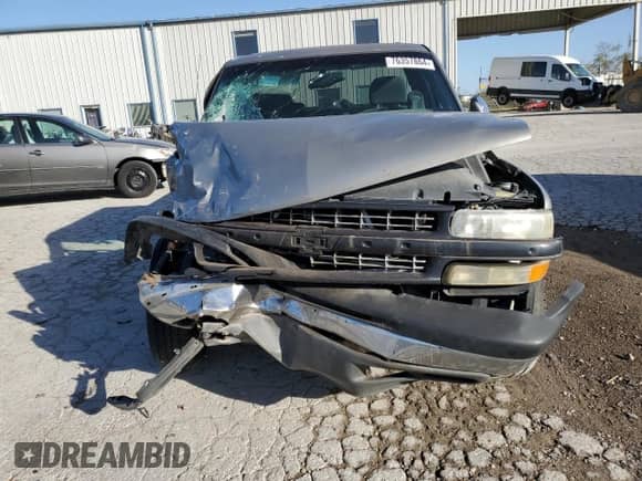 2002 Chevrolet Silverado 1500HD LS z VIN 1GCGK13U12F190405, wystawiony jako Copart lot #76357864 z przebiegiem Nie podano mil oraz Szkoda całkowita • Salvage title. Historia ofert i sprzedaży dostępna na DreamBid. Obrazek 5.