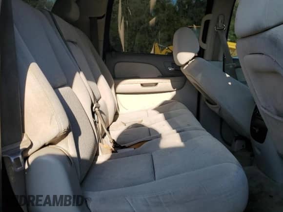 2007 Chevrolet Suburban LT с VIN 1GNFK16337J170053, выставлен на аукционе Copart как лот 82039915 с пробегом Не указан миль и Списание • Salvage title. История ставок и продаж доступна на DreamBid. Изображение 11.