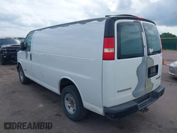 2006 Chevrolet Express Cargo z VIN 1GCGG25VX61138366, wystawiony jako IAAI lot #42811262 z przebiegiem 240 071 mil mil oraz . Historia ofert i sprzedaży dostępna na DreamBid. Obrazek 3.