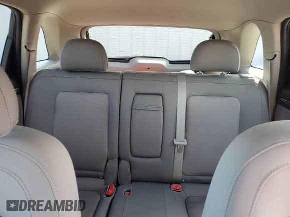 2008 Saturn VUE XE z VIN 3GSCL33P38S665062, wystawiony jako Copart lot #72094854 z przebiegiem 109 527 mil mil oraz Nie do naprawy • Non repairable. Historia ofert i sprzedaży dostępna na DreamBid. Obrazek 10.