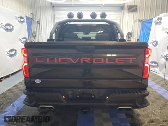2020 Chevrolet Silverado 1500 Custom с VIN 3GCUYBEF3LG249590, выставлен на аукционе Copart как лот 62350755 с пробегом 137 080 миль миль и Чистый • Clean title. История ставок и продаж доступна на DreamBid. Изображение 6.