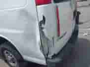 2003 Chevrolet Express Cargo z VIN 1GCFG15X031131882, wystawiony jako IAAI lot #42444325 z przebiegiem 250 292 mil mil oraz . Historia ofert i sprzedaży dostępna na DreamBid. Obrazek 6.