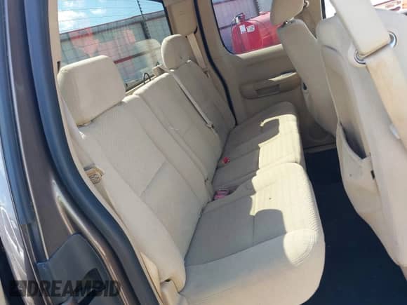 2007 Chevrolet Silverado 1500 1LT with VIN 2GCEC19CX71620756, listed as a IAAI auction lot 42378021 with 229,855 mi miles and . Bid and sale history available at DreamBid. Image 8.