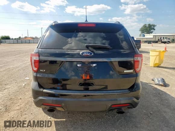 2018 Ford Explorer XLT z VIN 1FM5K7DH8JGB88862, wystawiony jako Copart lot #84209385 z przebiegiem 80 801 mil mil oraz Szkoda całkowita • Salvage title. Historia ofert i sprzedaży dostępna na DreamBid. Obrazek 6.