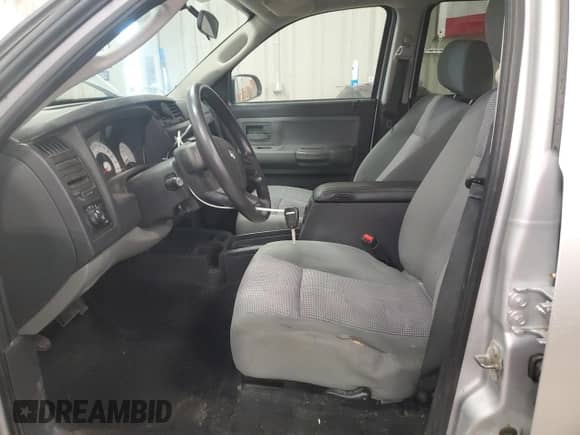 2010 Dodge Dakota Bighorn/Lonestar with VIN 1D7CW3GK0AS172187, listed as a Copart auction lot 84237325 with 117,417 mi miles and Clean title. Bid and sale history available at DreamBid. Image 7.