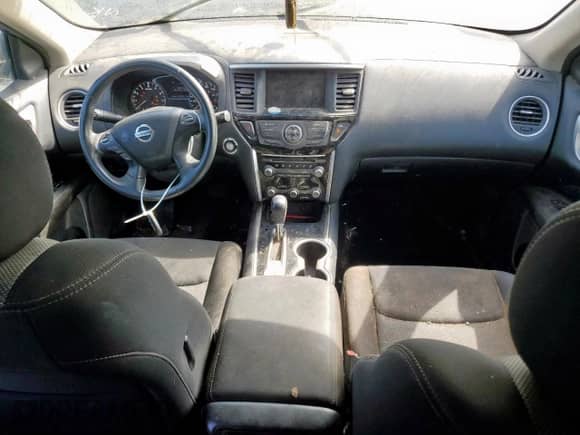 2017 Nissan Pathfinder SV with VIN 5N1DR2MN3HC629881, listed as a Copart auction lot 84536715 with 178,248 mi miles and Clean title. Bid and sale history available at DreamBid. Image 8.