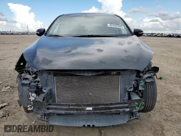 2019 Kia Sorento LX with VIN 5XYPG4A58KG560793, listed as a Copart auction lot 62482205 with 74,174 mi miles and Salvage title. Bid and sale history available at DreamBid. Image 5.