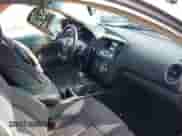 2014 Nissan Maxima SV z VIN 1N4AA5AP9EC446668, wystawiony jako IAAI lot #42846517 z przebiegiem 278 952 mil mil oraz . Historia ofert i sprzedaży dostępna na DreamBid. Obrazek 5.