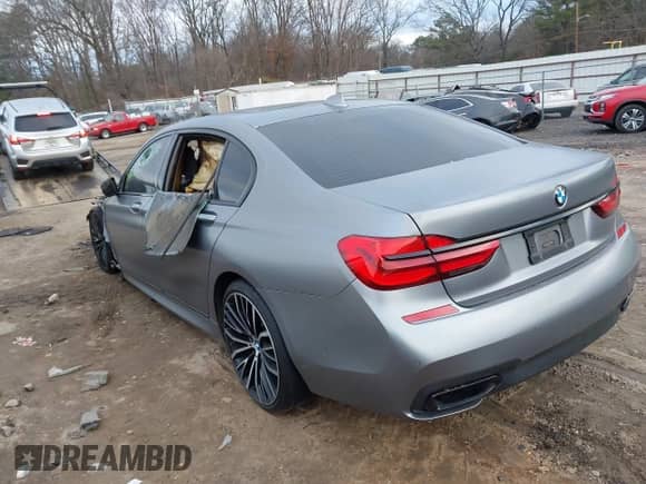 2018 BMW 7 Series 750i с VIN WBA7F0C55JGM23778, выставлен на аукционе IAAI как лот 41446517 с пробегом 88 498 миль миль и . История ставок и продаж доступна на DreamBid. Изображение 3.