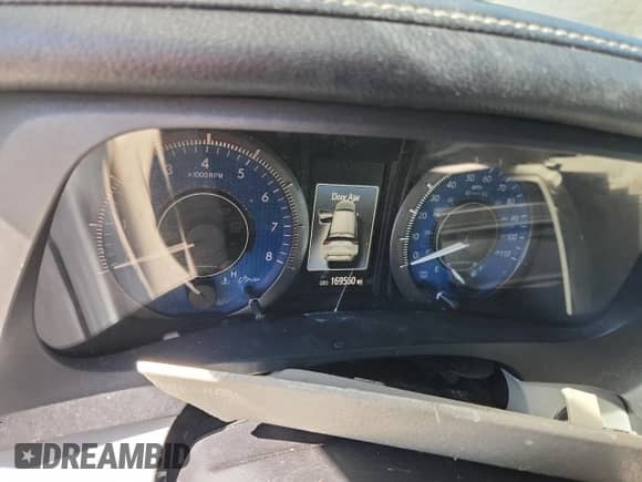 2016 Toyota Sienna XLE with VIN 5TDYK3DC1GS719400, listed as a Copart auction lot 86728185 with 169,560 mi miles and Clean title. Bid and sale history available at DreamBid. Image 9.