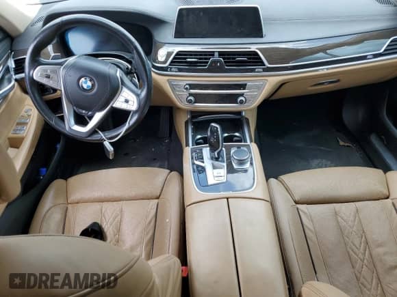 2021 BMW 7 Series 740i with VIN WBA7T2C08MCG07099, listed as a Copart auction lot 67992685 with Not provided miles and Salvage title. Bid and sale history available at DreamBid. Image 8.