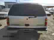 2001 Chevrolet Suburban LT с VIN 3GNEC16T71G125313, выставлен на аукционе Copart как лот 42569695 с пробегом 317 922 миль миль и Списание • Salvage title. История ставок и продаж доступна на DreamBid. Изображение 6.