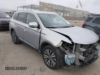2020 Mitsubishi Outlander SE z VIN JA4AD3A30LZ035859, wystawiony jako IAAI lot #42411586 z przebiegiem 77 427 mil mil oraz . Historia ofert i sprzedaży dostępna na DreamBid. Obrazek 1.
