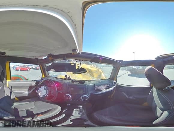 2015 Jeep Wrangler Rubicon z VIN 1C4BJWCGXFL559838, wystawiony jako Copart lot #63685704 z przebiegiem 97 917 mil mil oraz Nie do naprawy • Non repairable. Historia ofert i sprzedaży dostępna na DreamBid. Obrazek 13.