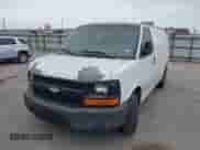 2003 Chevrolet Express Cargo z VIN 1GCHG35U231130341, wystawiony jako IAAI lot #41927806 z przebiegiem 260 934 mil mil oraz . Historia ofert i sprzedaży dostępna na DreamBid. Obrazek 2.
