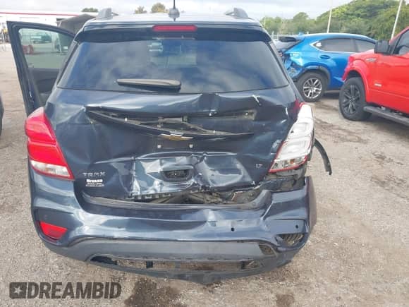 2018 Chevrolet Trax LT z VIN 3GNCJLSB3JL334772, wystawiony jako IAAI lot #43342083 z przebiegiem 161 859 mil mil oraz . Historia ofert i sprzedaży dostępna na DreamBid. Obrazek 6.