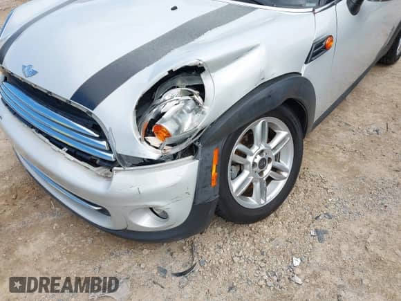 2012 MINI Hardtop с VIN WMWSU3C57CT255749, выставлен на аукционе IAAI как лот 43342110 с пробегом 99 460 миль миль и . История ставок и продаж доступна на DreamBid. Изображение 6.