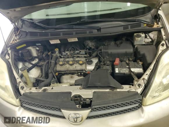 2004 Toyota Sienna XLE z VIN 5TDZA22C94S035808, wystawiony jako Copart lot #82506855 z przebiegiem 169 350 mil mil oraz Czysty tytuł • Clean title. Historia ofert i sprzedaży dostępna na DreamBid. Obrazek 12.