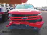 2019 Chevrolet Silverado 1500 RST z VIN 3GCPWDED0KG232371, wystawiony jako IAAI lot #41953771 z przebiegiem 97 340 mil mil oraz . Historia ofert i sprzedaży dostępna na DreamBid. Obrazek 13.