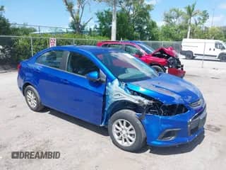 2020 Chevrolet Sonic LT with VIN 1G1JD5SB1L4122778, listed as a IAAI auction lot 39762657 with 30,659 mi miles and . Bid and sale history available at DreamBid. Image 1.