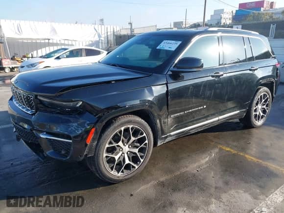 2022 Jeep Grand Cherokee Summit z VIN 1C4RJHET1N8510484, wystawiony jako IAAI lot #43466239 z przebiegiem 134 845 mil mil oraz . Historia ofert i sprzedaży dostępna na DreamBid. Obrazek 17.