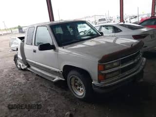 1996 Chevrolet Silverado 1500 with VIN 2GCEC19R6T1205612, listed as a IAAI auction lot 42381693 with 194,859 mi miles and . Bid and sale history available at DreamBid. Image 1.