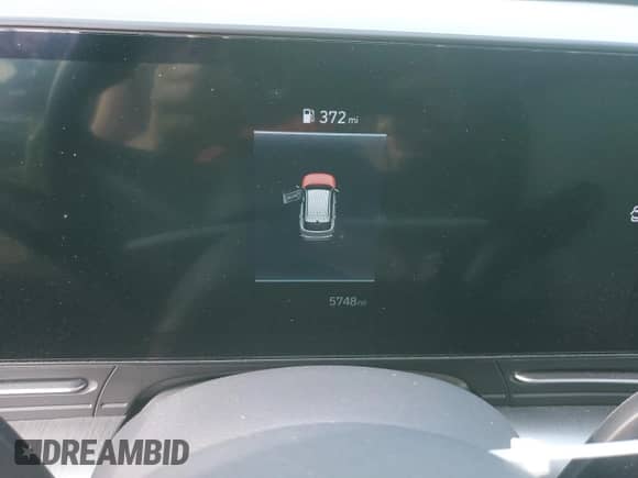 2024 Hyundai Kona SEL with VIN KM8HB3AB5RU056662, listed as a Copart auction lot 73632604 with 5,748 mi miles and Salvage title. Bid and sale history available at DreamBid. Image 9.