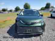 2022 Toyota Sienna LE z VIN 5TDKSKFC5NS041289, wystawiony jako Copart lot #81027435 z przebiegiem 72 260 mil mil oraz Szkoda całkowita • Salvage title. Historia ofert i sprzedaży dostępna na DreamBid. Obrazek 5.