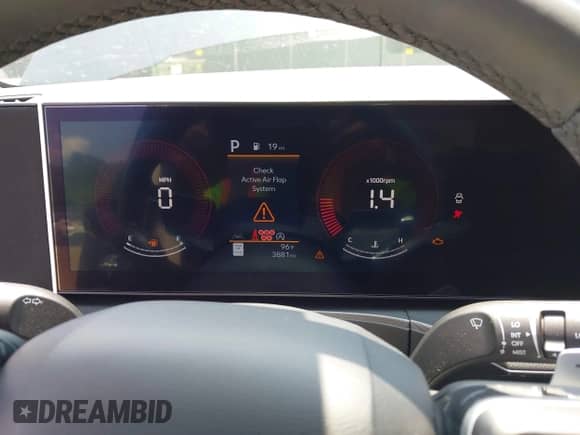 2025 Hyundai Santa Fe SE с VIN 5NMP14GLXSH135170, выставлен на аукционе IAAI как лот 42654631 с пробегом 3 881 миль миль и . История ставок и продаж доступна на DreamBid. Изображение 7.