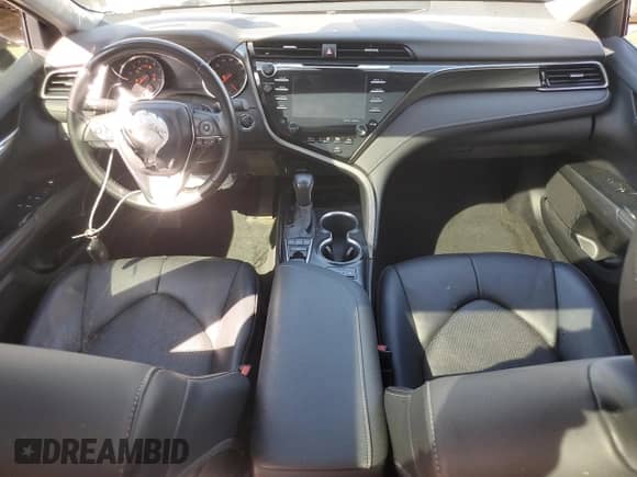 2020 Toyota Camry XSE z VIN 4T1K61AK8LU879575, wystawiony jako Copart lot #67242165 z przebiegiem 39 946 mil mil oraz Czysty tytuł • Clean title. Historia ofert i sprzedaży dostępna na DreamBid. Obrazek 8.