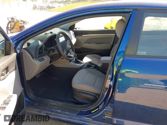 2020 Hyundai Elantra SEL z VIN 5NPD84LF1LH505702, wystawiony jako IAAI lot #43365708 z przebiegiem 23 279 mil mil oraz . Historia ofert i sprzedaży dostępna na DreamBid. Obrazek 5.