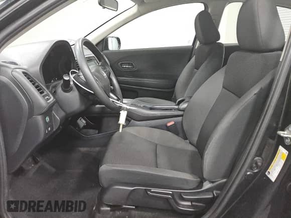 2021 Honda HR-V LX с VIN 3CZRU6H34MM703725, выставлен на аукционе Copart как лот 86294215 с пробегом 76 089 миль миль и Списание • Salvage title. История ставок и продаж доступна на DreamBid. Изображение 7.