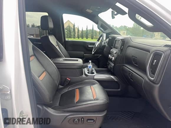 2020 GMC Sierra 1500 AT4 with VIN 3GTP9EED5LG326244, listed as a Copart auction lot 90110505 with 127,873 mi miles and Clean title. Bid and sale history available at DreamBid. Image 5.