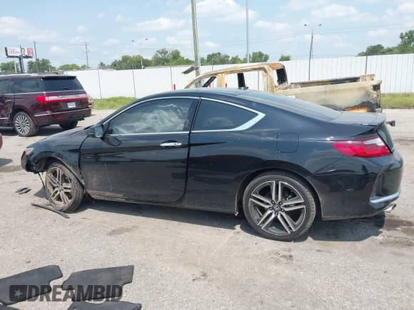 2016 Honda Accord Touring with VIN 1HGCT2B03GA004272, listed as a IAAI auction lot 43147634 with 28,839 mi miles and . Bid and sale history available at DreamBid. Image 14.