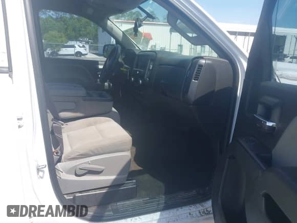 2017 Chevrolet Silverado 1500 Custom с VIN 1GCRCPEH1HZ346734, выставлен на аукционе IAAI как лот 42133002 с пробегом 111 723 миль миль и . История ставок и продаж доступна на DreamBid. Изображение 5.
