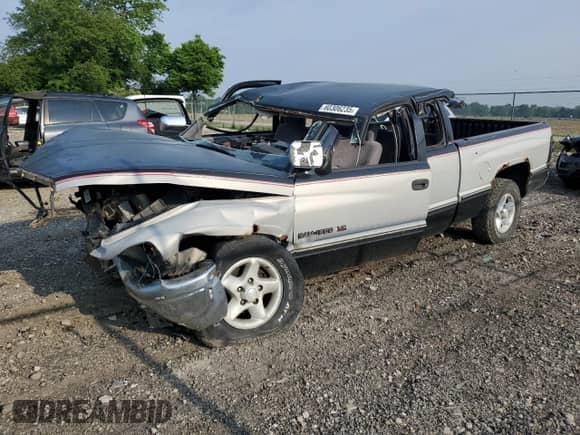 1997 Dodge 1500 с VIN 3B7HC13Z7VG704628, выставлен на аукционе Copart как лот 60306235 с пробегом 254 827 миль миль и Чистый • Clean title. История ставок и продаж доступна на DreamBid. Изображение 1.