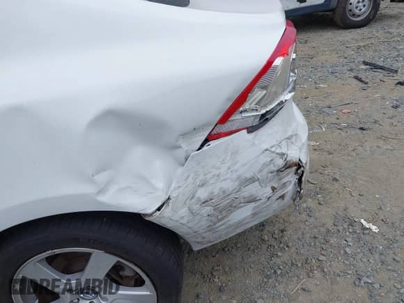 2013 Volvo S60 T5 с VIN YV1612FH8D2185936, выставлен на аукционе IAAI как лот 43211989 с пробегом 174 592 миль миль и . История ставок и продаж доступна на DreamBid. Изображение 6.