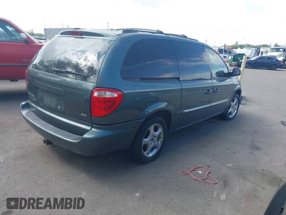 2002 Dodge Caravan ES with VIN 2B4GP54L02R581050, listed as a IAAI auction lot 42812183 with 208,964 mi miles and . Bid and sale history available at DreamBid. Image 4.