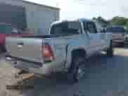 2010 Toyota Tacoma PreRunner z VIN 3TMJU4GN0AM095417, wystawiony jako IAAI lot #42834140 z przebiegiem 166 741 mil mil oraz . Historia ofert i sprzedaży dostępna na DreamBid. Obrazek 6.