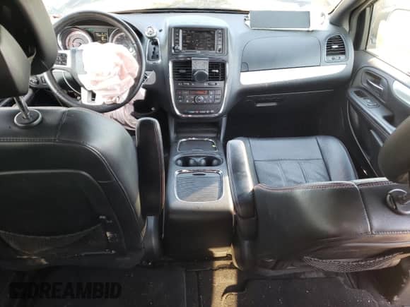 2016 Dodge Grand Caravan R/T with VIN 2C4RDGEG9GR137724, listed as a Copart auction lot 80164495 with 95,913 mi miles and Salvage title. Bid and sale history available at DreamBid. Image 8.